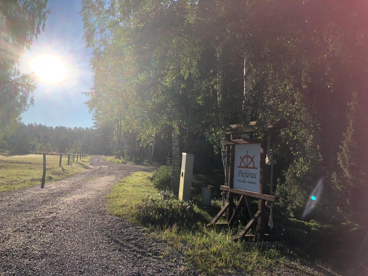 Hotel Piejuras Nams Ķesterciems Exteriér fotografie